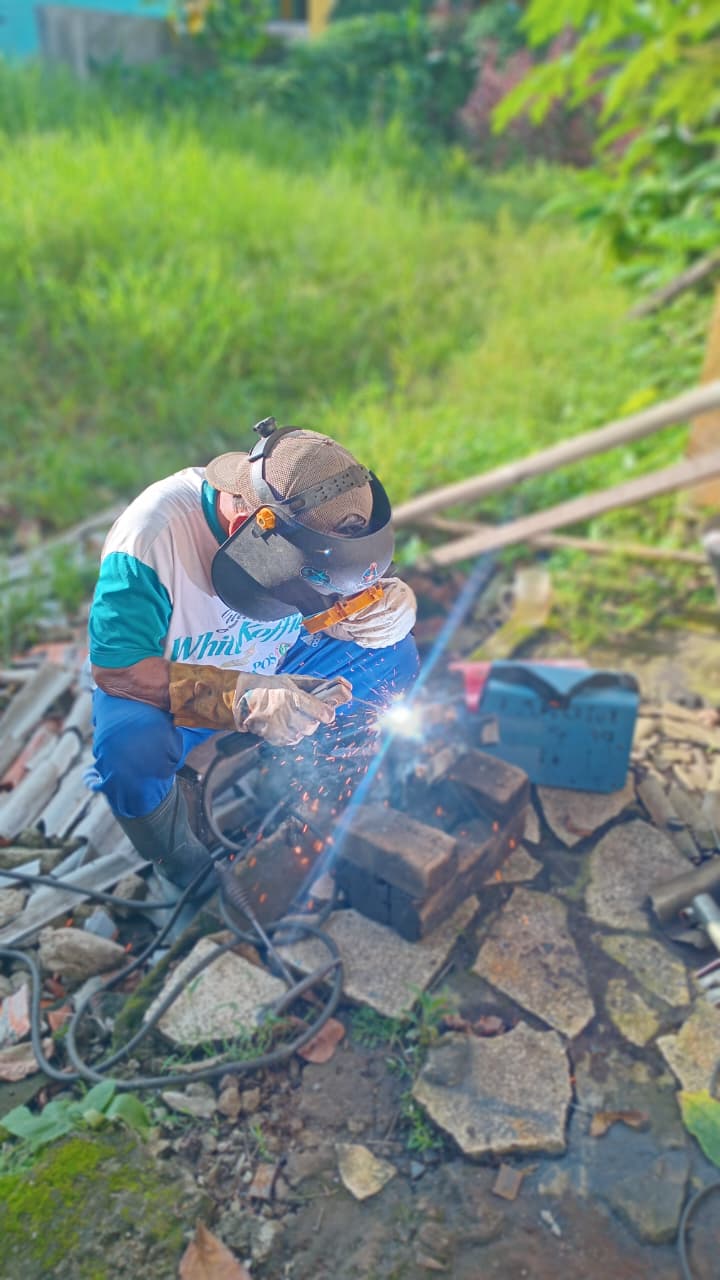 Proses pengelasan dokumentasi asli
